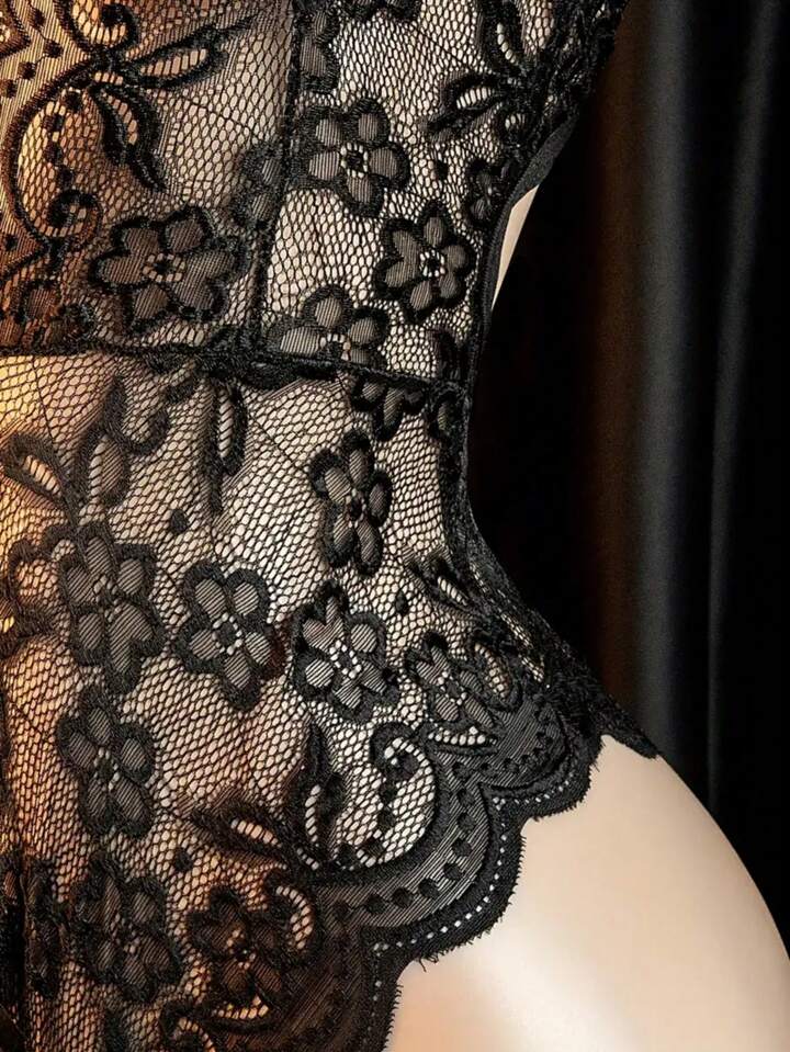 Lingerie: " Body Surprise Noir"
